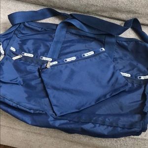 JUMBO size duffel with matching cosmetic case! WOW